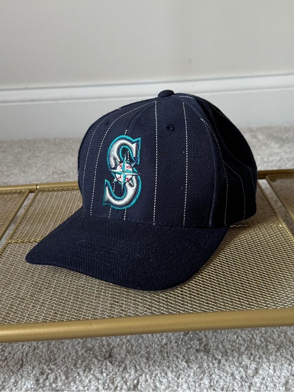 Vintage 90s Men’s Seattle Mariners Navy Pinstripe Baseball Cap *Rare
